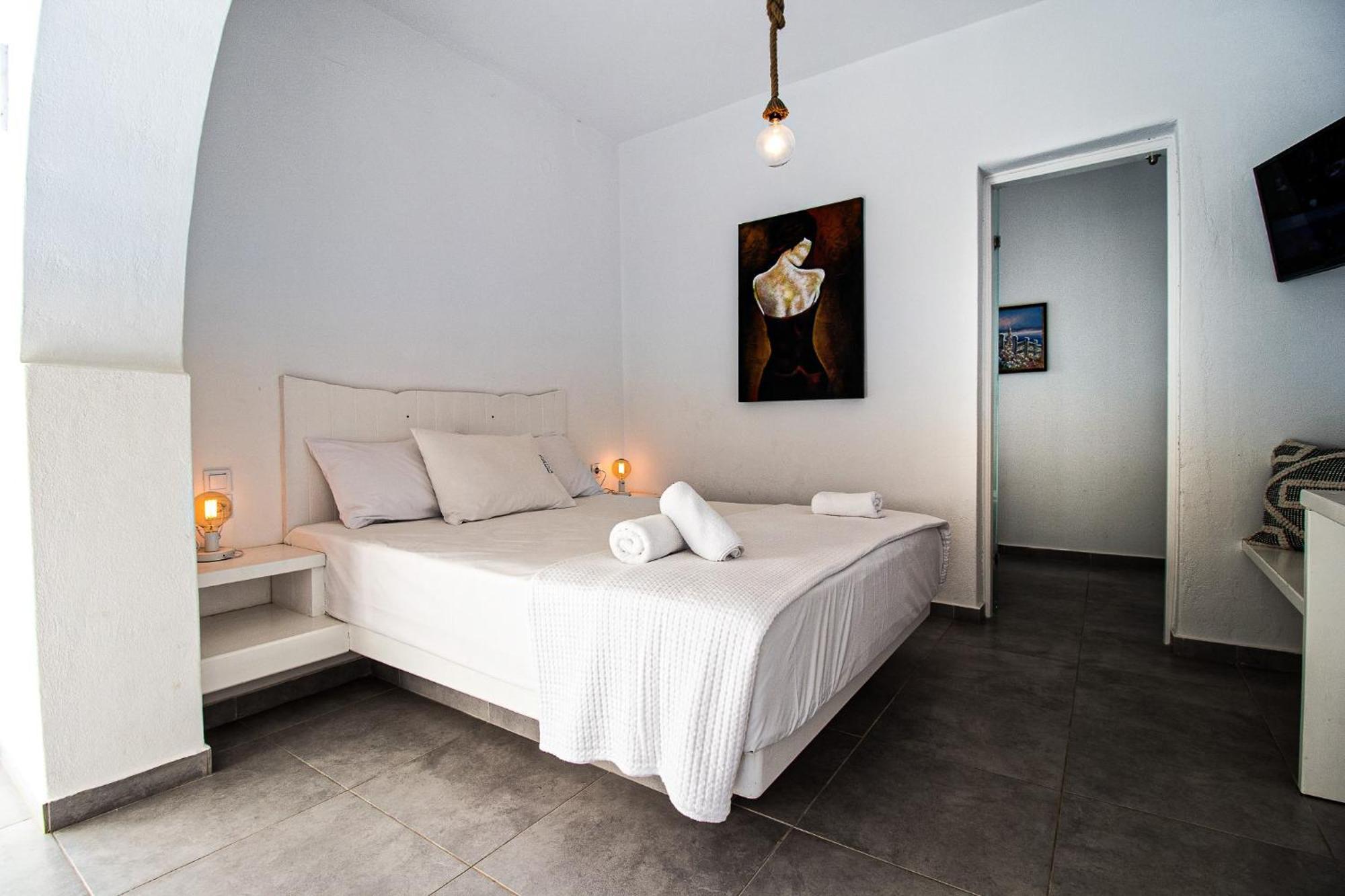 Mika Bungalows Náousa Buitenkant foto