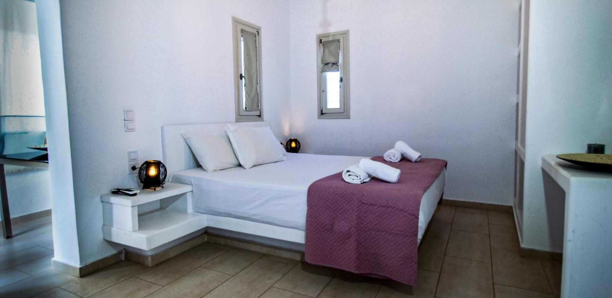 Mika Bungalows Náousa Buitenkant foto